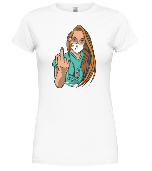  model  pe tricou