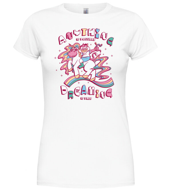  model  pe tricou