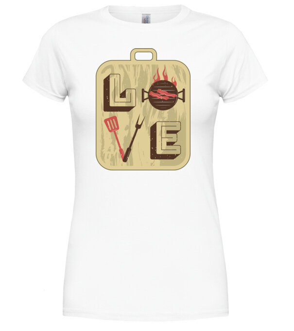  model  pe tricou