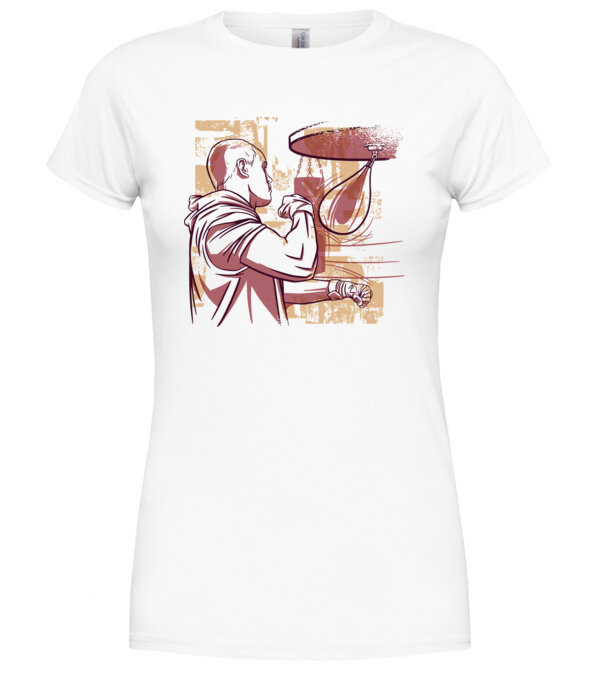  model  pe tricou