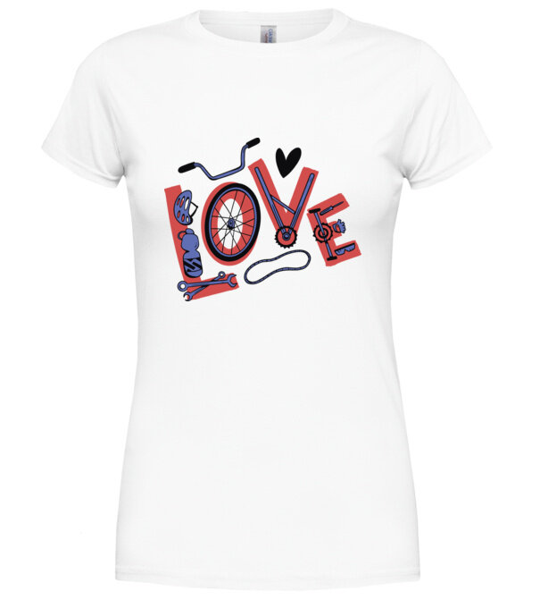  model  pe tricou