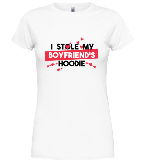  model  pe tricou
