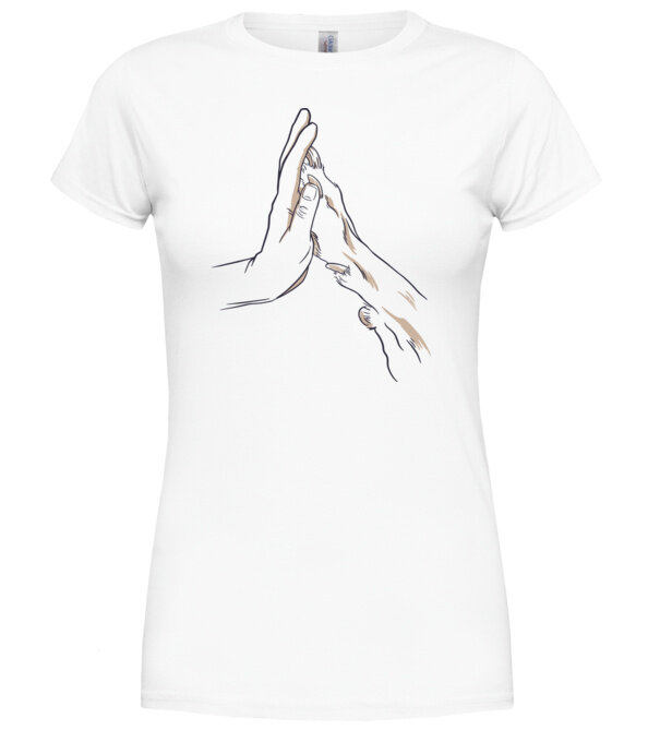  model  pe tricou