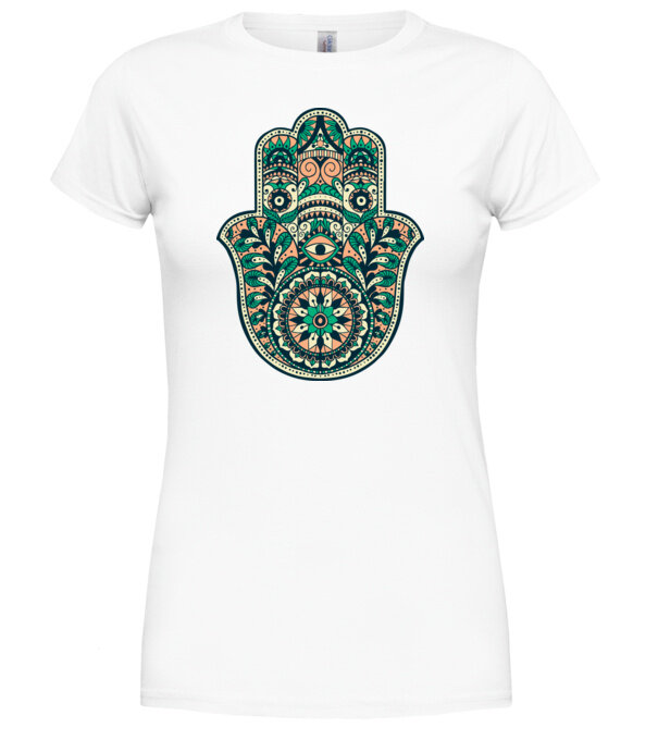  model  pe tricou