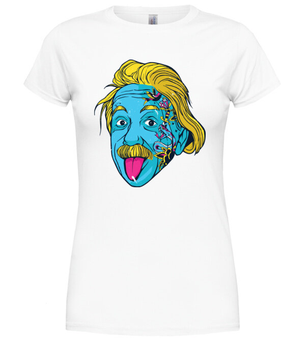  model  pe tricou