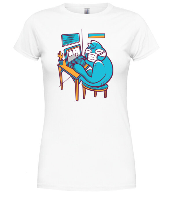  model  pe tricou