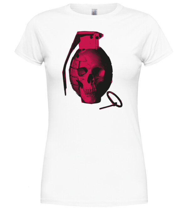  model  pe tricou