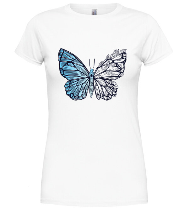  model  pe tricou