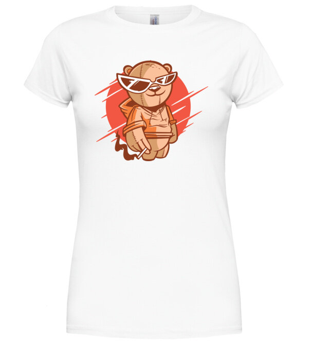  model  pe tricou