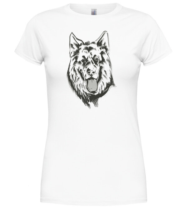  model  pe tricou
