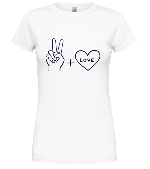  model  pe tricou