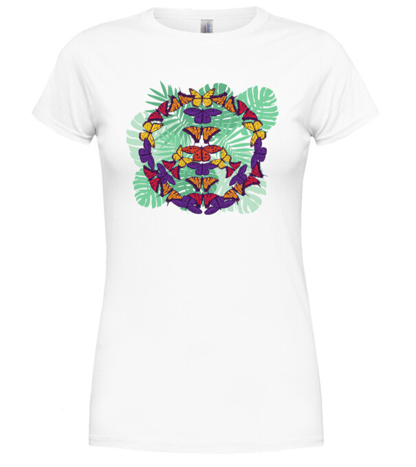  model  pe tricou