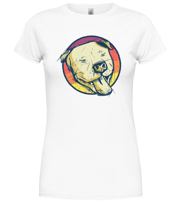  model  pe tricou