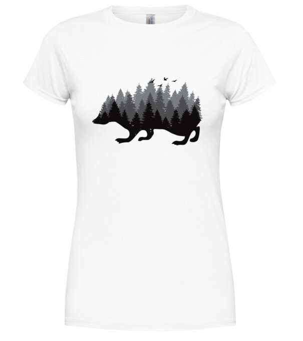  model  pe tricou