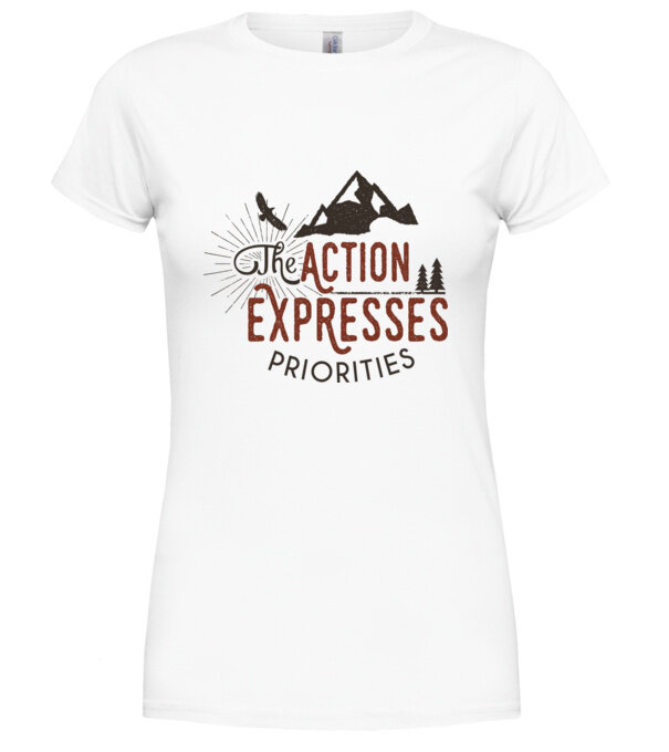  model  pe tricou