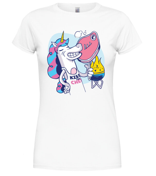  model  pe tricou