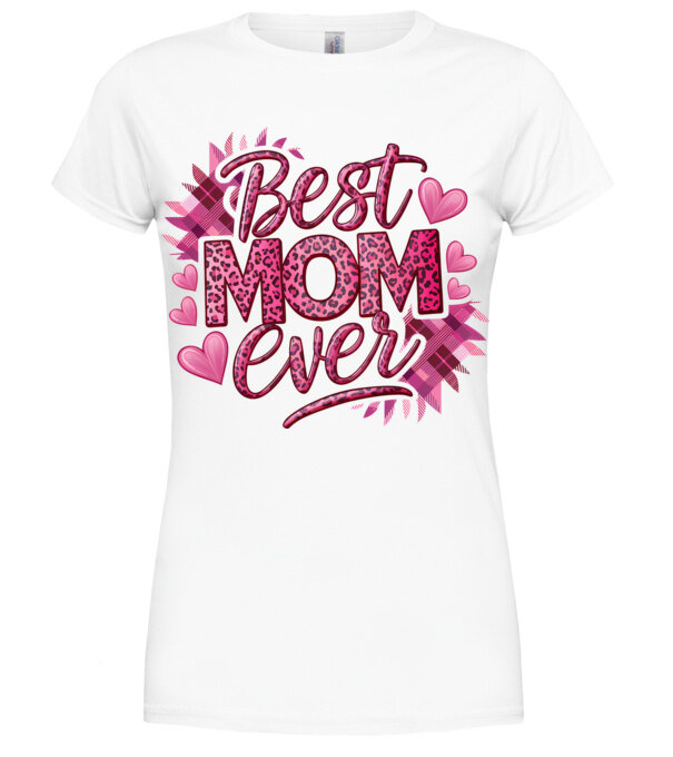  model  pe tricou