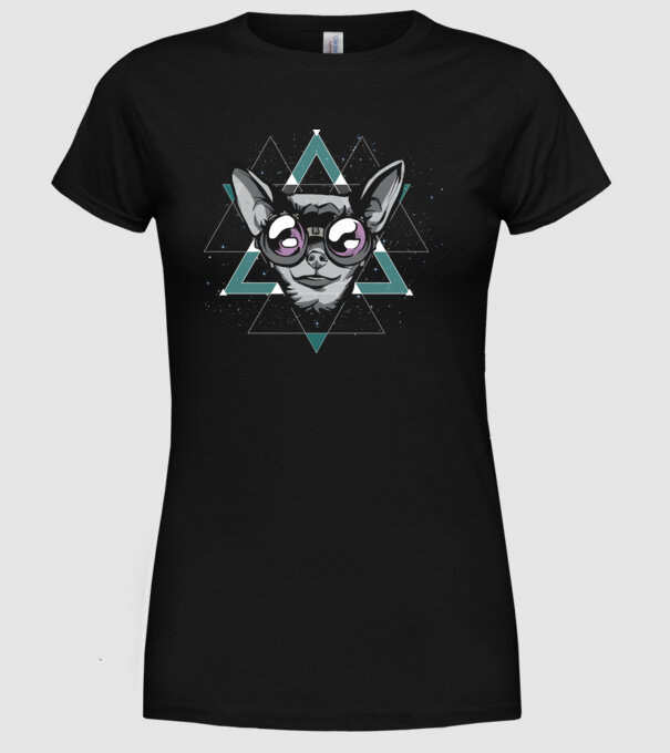 Tricou cu Câine Chihuahua model negru pe tricou