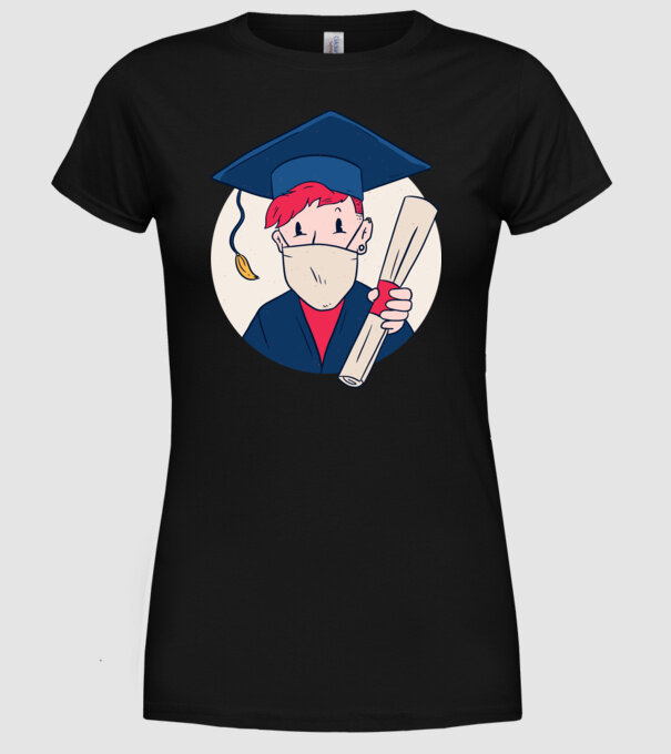 model negru pe tricou