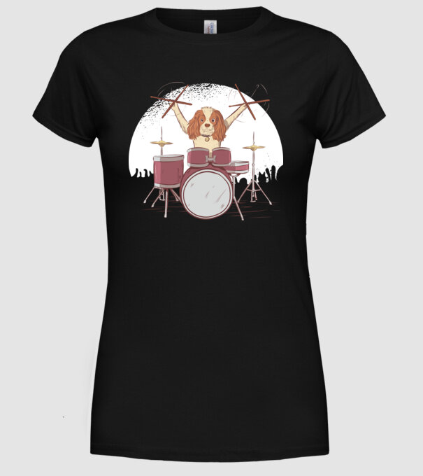 Câine Baterist model negru pe tricou