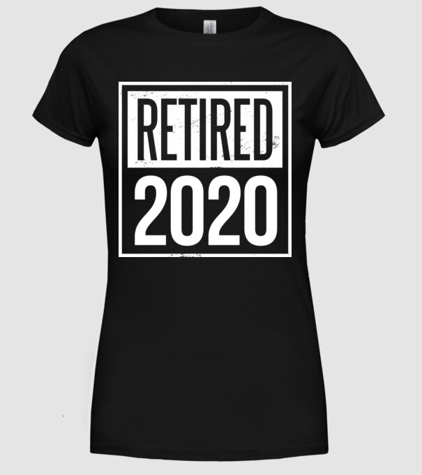model negru pe tricou