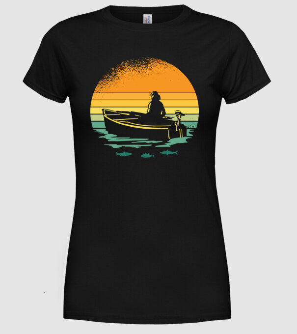 Retro cu Barcă model negru pe tricou