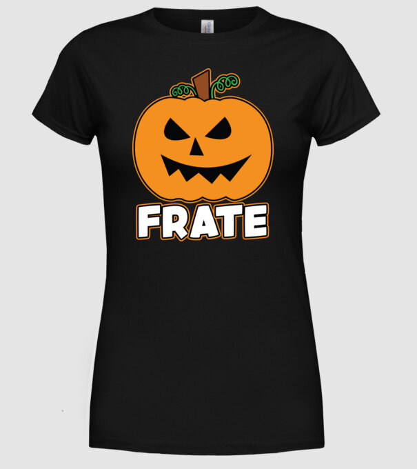 frate model negru pe tricou