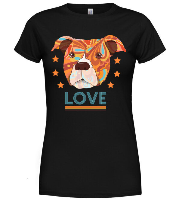  model  pe tricou