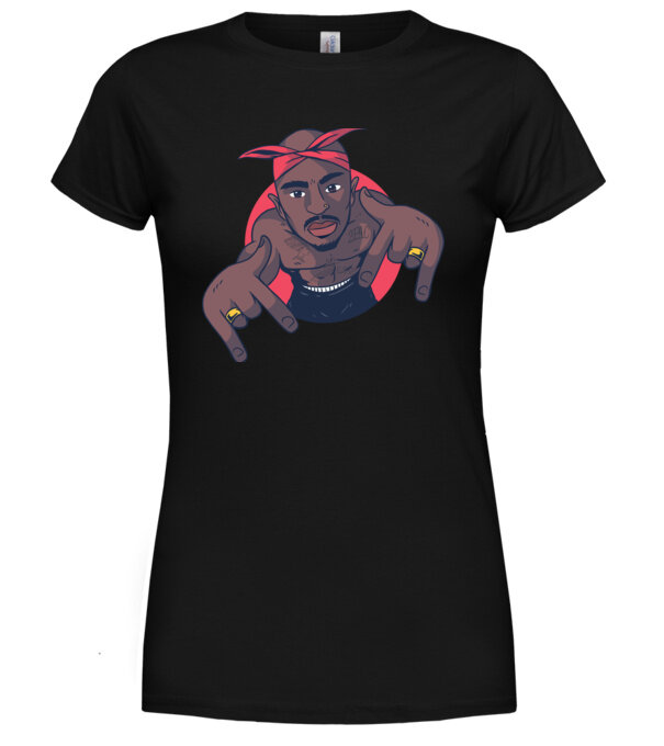  model  pe tricou