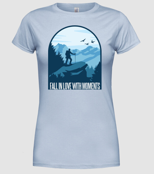 Fall in love with moments model albastru deschis pe tricou
