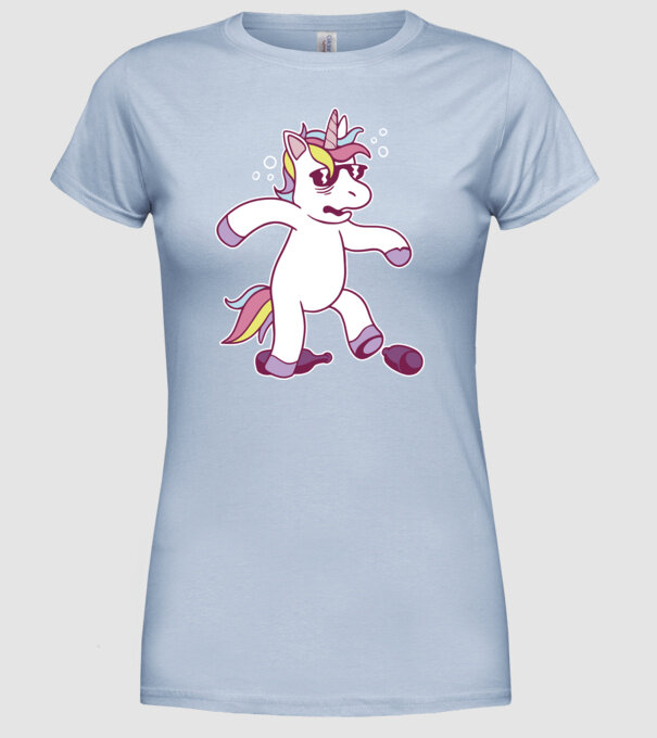 Mahmureală unicorn model albastru deschis pe tricou