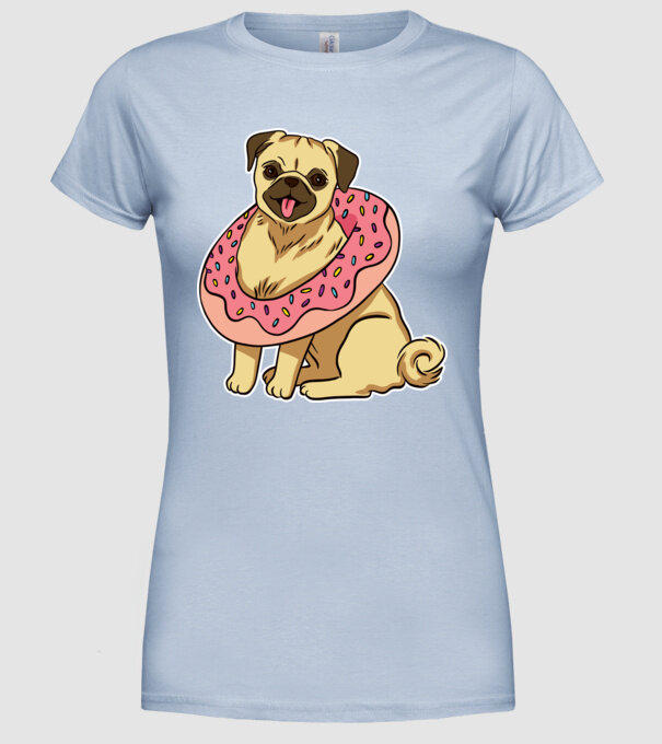 Mops cu gogoașă la gât model albastru deschis pe tricou
