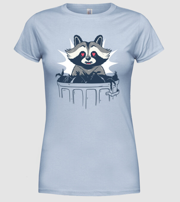 Raton model albastru deschis pe tricou