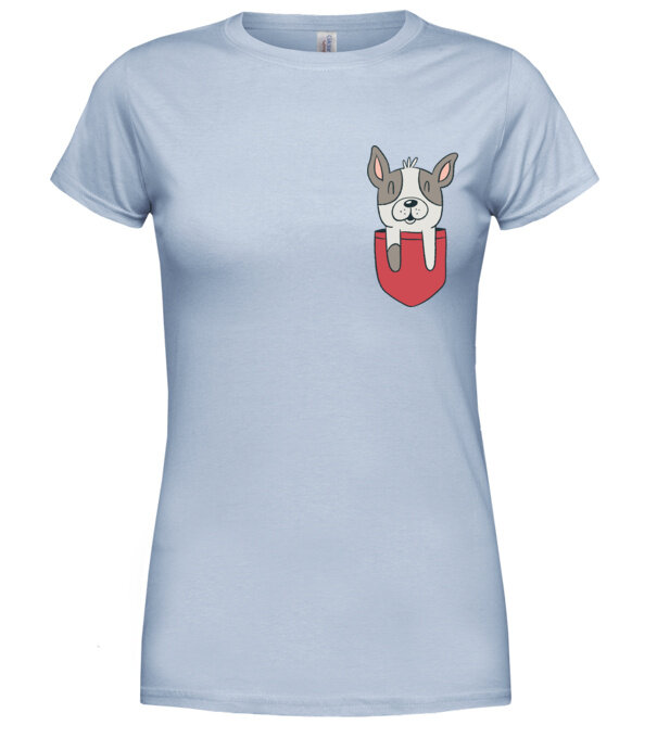  model  pe tricou