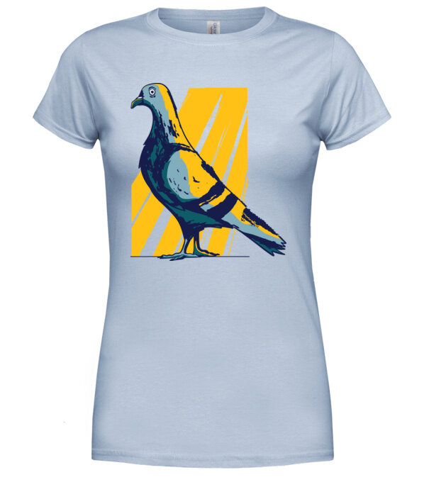  model  pe tricou