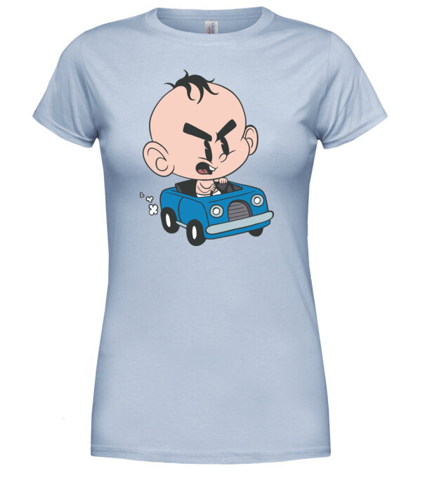  model  pe tricou