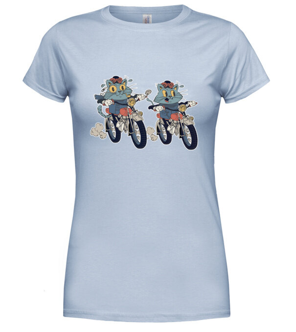  model  pe tricou