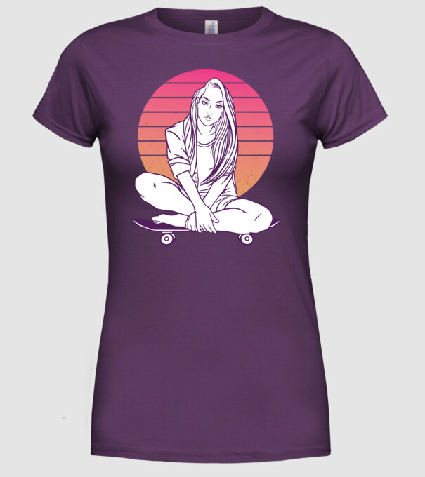 Fată Skateboarder model mov pe tricou