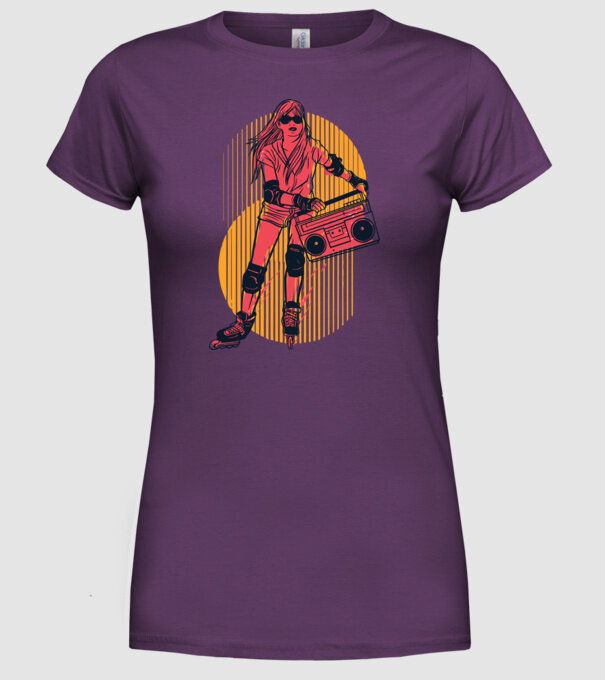 Fată skate model mov pe tricou