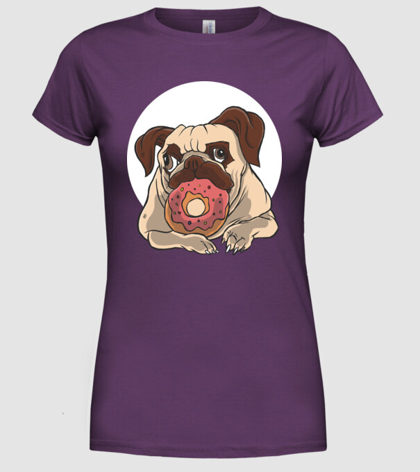 Mops cu gogoașă model mov pe tricou
