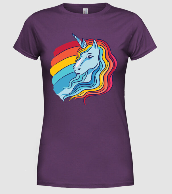 Unicorn cu Curcubeu model mov pe tricou