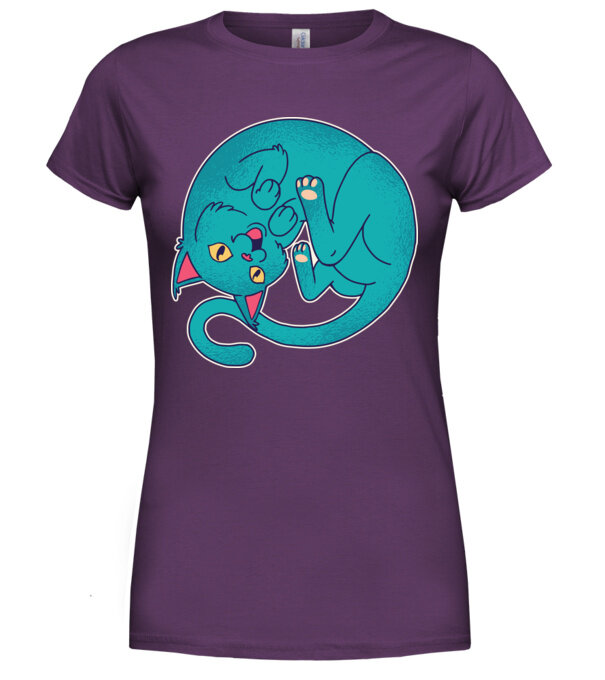  model  pe tricou