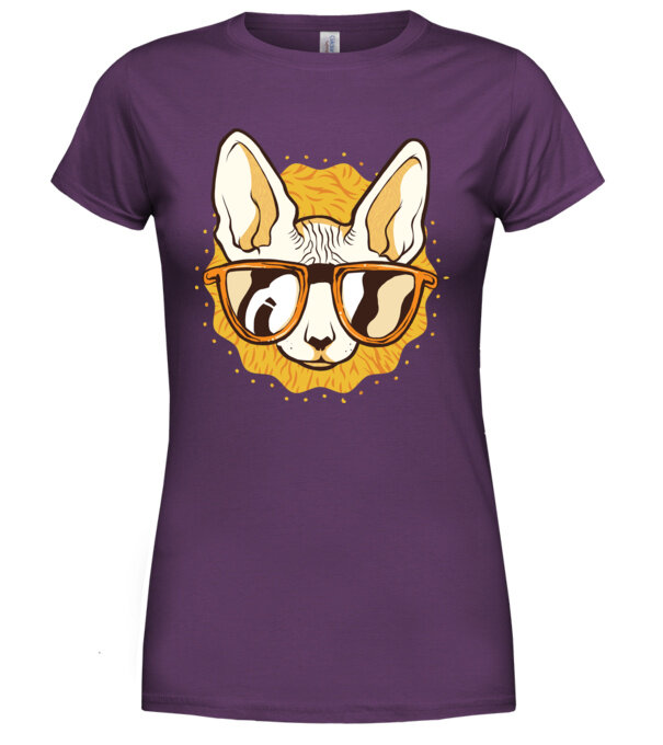  model  pe tricou