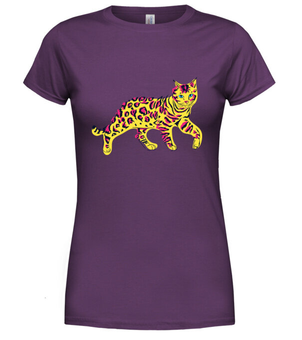  model  pe tricou
