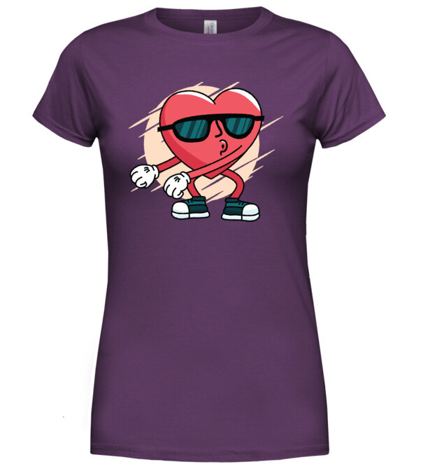  model  pe tricou