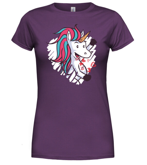  model  pe tricou