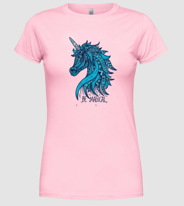Unicorn magic model roz deschis pe tricou