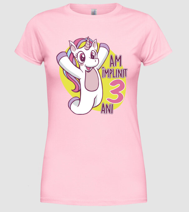 Am împlinit 3 ani model roz deschis pe tricou