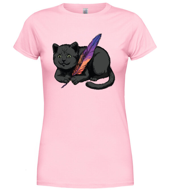  model  pe tricou