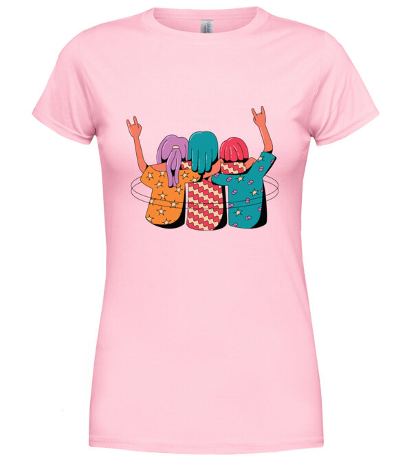  model  pe tricou